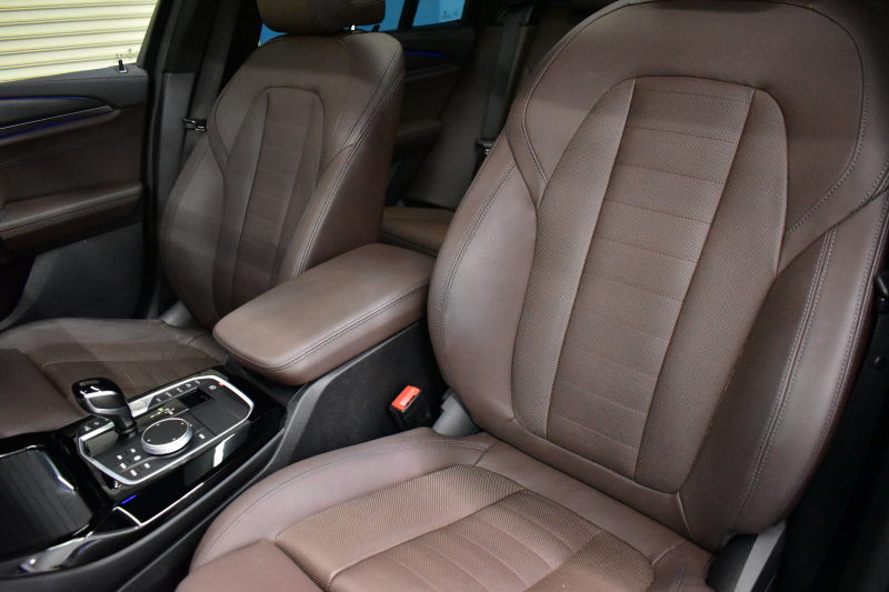 BMW X3 M40d  LCI後期 1ｵｰﾅｰ  ﾏｲﾙﾄﾞHV ｾﾚｸﾄP  ﾊﾟﾉﾗﾏｻﾝR 前席ﾍﾞﾝﾁﾚｰｼｮﾝ&全席ﾋｰﾀｰ付茶革 ﾊｰﾏﾝｶｰﾄﾞﾝ OP21AW 追従ACC HUD ｽﾃｱﾘﾝｸﾞﾋｰﾀｰ 可変Mｻｽ Mｽﾎﾟｰﾂﾌﾞﾚｰｷ&ﾃﾞﾌ ｼﾞｪｽﾁｬC付ﾀｯﾁﾊﾟﾈﾙﾅﾋﾞ ﾌﾙｾｸﾞ 全周囲ｶﾒﾗ  電動Rｹﾞｰﾄ 2年保証