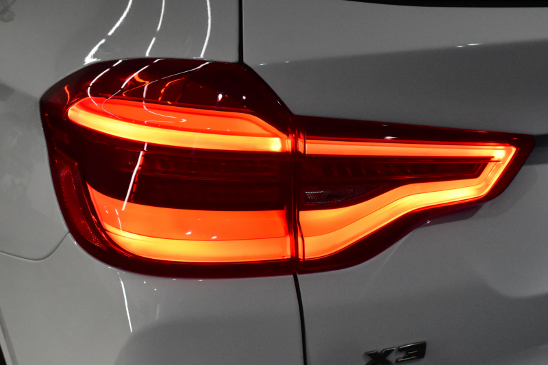 BMW X3 M40d ｾﾚｸﾄ&ﾊｲﾗｲﾝP 326馬力 ﾊﾟﾉﾗﾏｻﾝR 全席ﾋｰﾀｰ付黒革 ﾊｰﾏﾝｶｰﾄﾞﾝ 21AW 追従ACC HUD Mｽﾎﾟｰﾂﾌﾞﾚｰｷ&ﾃﾞﾌ ﾀｯﾁﾊﾟﾈﾙﾅﾋﾞ ﾌﾙｾｸﾞ 全周囲ｶﾒﾗ3Dﾋﾞｭｰ ｱﾀﾞﾌﾟﾃｨﾌﾞLEDﾍｯﾄﾞﾗｲﾄ 電動Rｹﾞｰﾄ ﾜｲﾔﾚｽ充電 液晶ﾒｰﾀｰ 2年保証