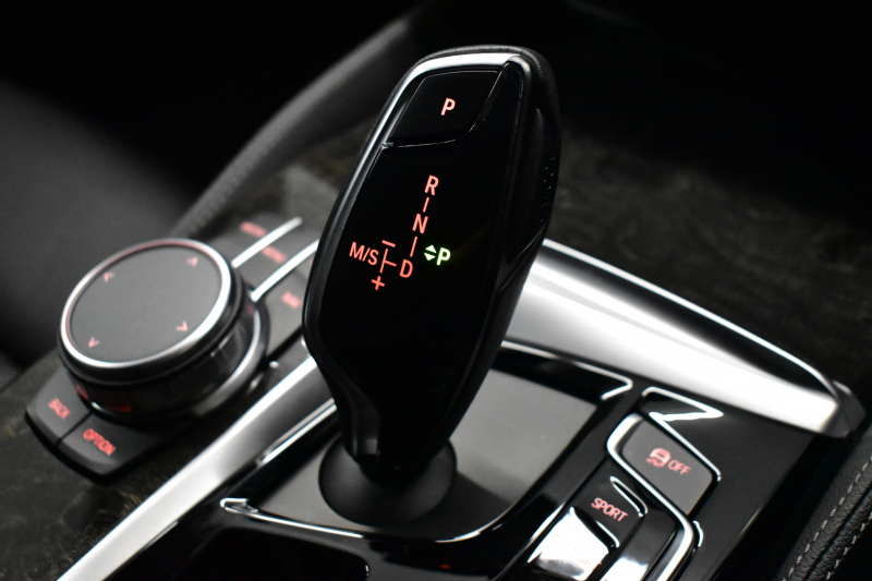 BMW 5シリーズ 530i Mｽﾎﾟｰﾂ 1ｵｰﾅｰ ｺﾝﾌｫｰﾄ&ﾊｲﾗｲﾝP ｱﾀﾞﾌﾟﾃｨﾌﾞLEDﾍｯﾄﾞﾗｲﾄ 前席ﾍﾞﾝﾁ&ﾏｯｻｰｼﾞ&全席ﾋｰﾀｰ付黒革 追従ACC ｿﾌﾄｸﾛｰｽﾞ ﾀｯﾁﾊﾟﾈﾙHDDﾅﾋﾞ 全周囲ｶﾒﾗ3Dﾋﾞｭｰ Pｱｼｽﾄ 車線変更&逸脱&歩行者警告 衝突軽減B 19AW 電動ﾄﾗﾝｸ 2年保証