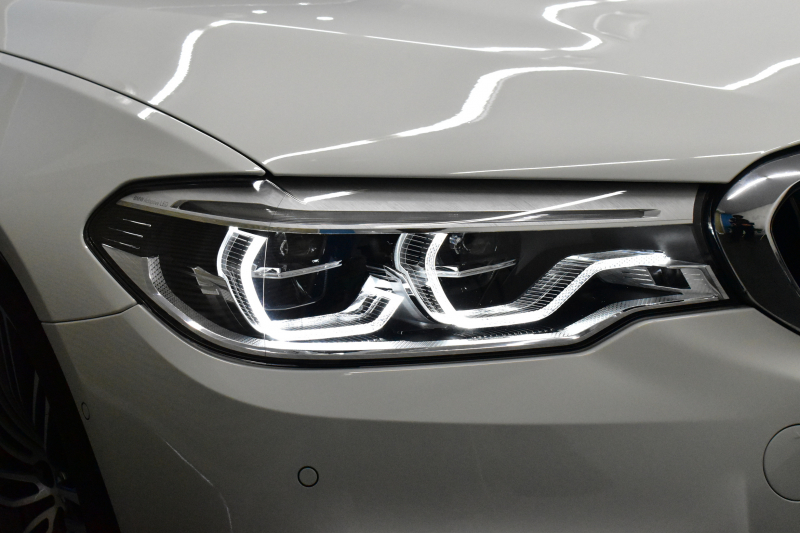 BMW 5シリーズ 530i Mｽﾎﾟｰﾂ 1ｵｰﾅｰ ｺﾝﾌｫｰﾄ&ﾊｲﾗｲﾝP ｱﾀﾞﾌﾟﾃｨﾌﾞLEDﾍｯﾄﾞﾗｲﾄ 前席ﾍﾞﾝﾁ&ﾏｯｻｰｼﾞ&全席ﾋｰﾀｰ付黒革 追従ACC ｿﾌﾄｸﾛｰｽﾞ ﾀｯﾁﾊﾟﾈﾙHDDﾅﾋﾞ 全周囲ｶﾒﾗ3Dﾋﾞｭｰ Pｱｼｽﾄ 車線変更&逸脱&歩行者警告 衝突軽減B 19AW 電動ﾄﾗﾝｸ 2年保証
