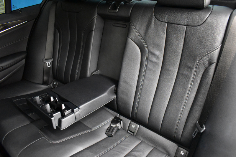 BMW 5シリーズ 530i Mｽﾎﾟｰﾂ 1ｵｰﾅｰ ｺﾝﾌｫｰﾄ&ﾊｲﾗｲﾝP ｱﾀﾞﾌﾟﾃｨﾌﾞLEDﾍｯﾄﾞﾗｲﾄ 前席ﾍﾞﾝﾁ&ﾏｯｻｰｼﾞ&全席ﾋｰﾀｰ付黒革 追従ACC ｿﾌﾄｸﾛｰｽﾞ ﾀｯﾁﾊﾟﾈﾙHDDﾅﾋﾞ 全周囲ｶﾒﾗ3Dﾋﾞｭｰ Pｱｼｽﾄ 車線変更&逸脱&歩行者警告 衝突軽減B 19AW 電動ﾄﾗﾝｸ 2年保証