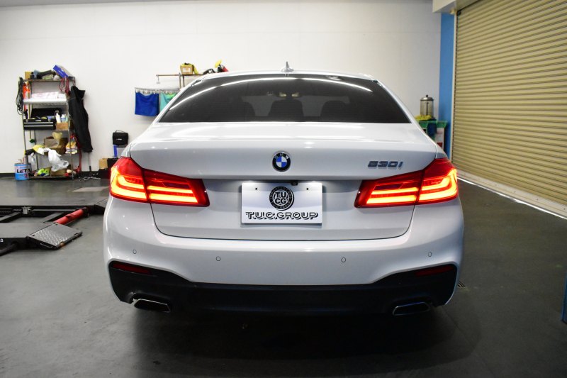 BMW 5シリーズ 530i Mｽﾎﾟｰﾂ 1ｵｰﾅｰ ｺﾝﾌｫｰﾄ&ﾊｲﾗｲﾝP ｱﾀﾞﾌﾟﾃｨﾌﾞLEDﾍｯﾄﾞﾗｲﾄ 前席ﾍﾞﾝﾁ&ﾏｯｻｰｼﾞ&全席ﾋｰﾀｰ付黒革 追従ACC ｿﾌﾄｸﾛｰｽﾞ ﾀｯﾁﾊﾟﾈﾙHDDﾅﾋﾞ 全周囲ｶﾒﾗ3Dﾋﾞｭｰ Pｱｼｽﾄ 車線変更&逸脱&歩行者警告 衝突軽減B 19AW 電動ﾄﾗﾝｸ 2年保証
