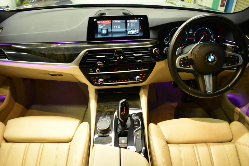 BMW 5シリーズ 523iﾂｰﾘﾝｸﾞ Mｽﾎﾟｰﾂ ﾊｲﾗｲﾝ 全席ﾋｰﾀｰ付ｷｬﾝﾍﾞﾗﾍﾞｰｼﾞｭﾚｻﾞｰ  追従ACC HUD ｱﾀﾞﾌﾟﾃｨﾌﾞLEDﾍｯﾄﾞﾗｲﾄ ﾀｯﾁﾊﾟﾈﾙHDDﾅﾋﾞ 全周囲ｶﾒﾗ3Dﾋﾞｭｰ Pｱｼｽﾄ 衝突軽減ﾌﾞﾚｰｷ 車線変更&逸脱&歩行者警告 液晶ﾒｰﾀｰ  19AW 2年保証