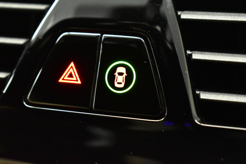 BMW 5シリーズ 523iﾂｰﾘﾝｸﾞ Mｽﾎﾟｰﾂ ﾊｲﾗｲﾝ 全席ﾋｰﾀｰ付ｷｬﾝﾍﾞﾗﾍﾞｰｼﾞｭﾚｻﾞｰ  追従ACC HUD ｱﾀﾞﾌﾟﾃｨﾌﾞLEDﾍｯﾄﾞﾗｲﾄ ﾀｯﾁﾊﾟﾈﾙHDDﾅﾋﾞ 全周囲ｶﾒﾗ3Dﾋﾞｭｰ Pｱｼｽﾄ 衝突軽減ﾌﾞﾚｰｷ 車線変更&逸脱&歩行者警告 液晶ﾒｰﾀｰ  19AW 2年保証