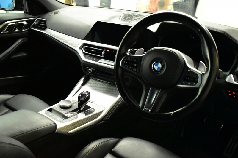 BMW 4シリーズ 420i ｶﾌﾞﾘｵﾚ Mｽﾎﾟｰﾂ ﾌｧｽﾄﾄﾗｯｸ&ｺﾝﾌｫｰﾄP ﾋｰﾀｰ付ﾌﾞﾗｯｸﾚｻﾞｰ ｴｱｶﾗｰ 全周囲ｶﾒﾗ LEDﾍｯﾄﾞﾗｲﾄ ACC HUD LCW ﾗｲﾌﾞｺｯｸﾋﾟｯﾄﾀｯﾁﾊﾟﾈﾙﾅﾋﾞPｱｼｽﾄ Apple Car Play 19AW Mｽﾎﾟｰﾂﾌﾞﾚｰｷ 可変Mｻｽ ｳｲﾝﾄﾞﾘﾌﾚｸﾀｰ ﾜｲﾔﾚｽ充電 2年保証