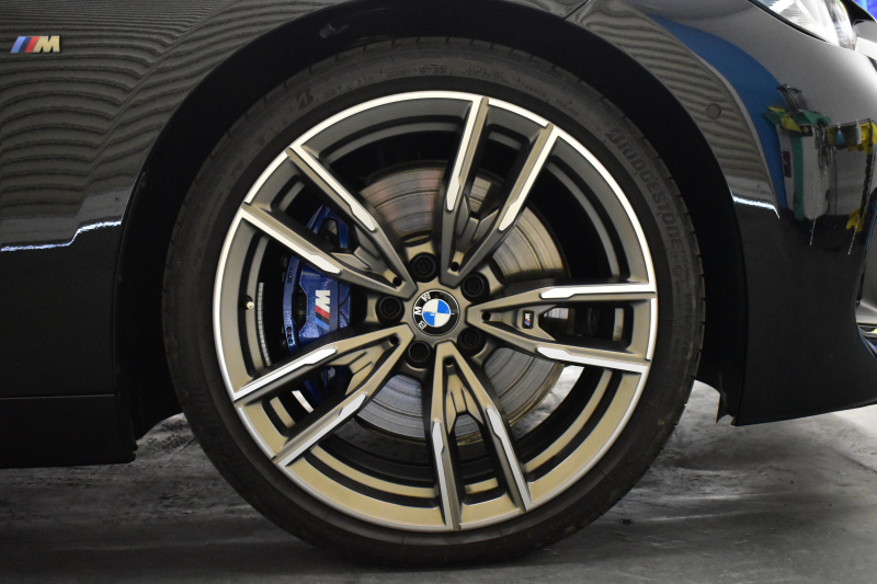 BMW 2シリーズ M240iXﾄﾞﾗｲﾌﾞ ｸｰﾍﾟ 新車保証R8年8月迄 4WD MｽﾎﾟｰﾂｼｰﾄP ｶｰﾌﾞﾄﾞﾃﾞｨｽﾌﾟﾚｲ ﾋｰﾀｰ付茶革Mｽﾎﾟｰﾂｼｰﾄ Mｽﾎﾟｰﾂﾌﾞﾚｰｷ Mｽﾎﾟｰﾂﾃﾞﾌ 19AW ACC HUD BMWﾗｲﾌﾞｺｯｸﾋﾟｯﾄ ﾅﾋﾞ全周囲ｶﾒﾗ3Dﾋﾞｭｰ ｱｯﾌﾟﾙｶｰﾌﾟﾚｲ LEDﾍｯﾄﾞﾗｲﾄ 2年保証