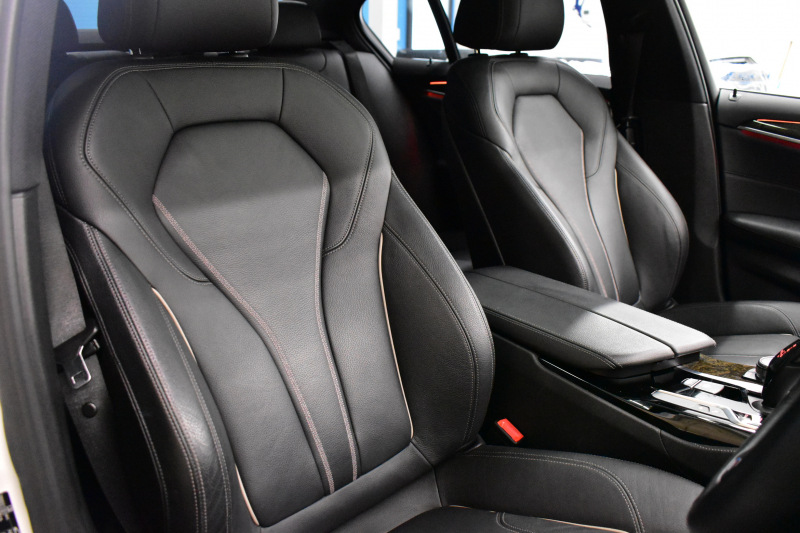 BMW 5シリーズ 530i Mｽﾎﾟｰﾂ 型式変更後モデル「JR20」ｾﾚｸﾄ&ﾊｲﾗｲﾝP ｻﾝﾙｰﾌ  全席ﾋｰﾀｰ付黒革 追従ACC HUD ﾊｰﾏﾝｶｰﾄﾞﾝ 4ｿﾞｰﾝAC 全面液晶ﾒｰﾀｰ LEDﾍｯﾄﾞﾗｲﾄ ﾀｯﾁﾊﾟﾈﾙHDDﾅﾋﾞ 全周囲ｶﾒﾗ3Dﾋﾞｭｰ Pｱｼｽﾄ 全面液晶ﾒｰﾀｰ 19AW Mﾊﾟﾌｫｰﾏﾝｽﾊﾟｰﾂ 電動ﾄﾗﾝｸ 2年保証