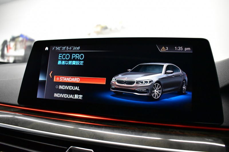 BMW 5シリーズ 530i Mｽﾎﾟｰﾂ 型式変更後モデル「JR20」ｾﾚｸﾄ&ﾊｲﾗｲﾝP ｻﾝﾙｰﾌ  全席ﾋｰﾀｰ付黒革 追従ACC HUD ﾊｰﾏﾝｶｰﾄﾞﾝ 4ｿﾞｰﾝAC 全面液晶ﾒｰﾀｰ LEDﾍｯﾄﾞﾗｲﾄ ﾀｯﾁﾊﾟﾈﾙHDDﾅﾋﾞ 全周囲ｶﾒﾗ3Dﾋﾞｭｰ Pｱｼｽﾄ 全面液晶ﾒｰﾀｰ 19AW Mﾊﾟﾌｫｰﾏﾝｽﾊﾟｰﾂ 電動ﾄﾗﾝｸ 2年保証