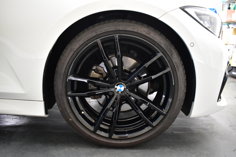 BMW 3シリーズ 320d Xﾄﾞﾗｲﾌﾞ Mｽﾎﾟｰﾂ ｴﾃﾞｨｼｮﾝｻﾝﾗｲｽﾞ 4WD 200台限定 ﾚｰｻﾞｰLEDﾗｲﾄ ﾋｰﾀｰ付黒革 追従ACC LCW 19AW 可変Mｻｽ Mﾘｱｽﾎﾟｲﾗｰ ﾗｲﾌﾞｺｯｸﾋﾟｯﾄﾀｯﾁﾊﾟﾈﾙﾅﾋﾞ ｱｯﾌﾟﾙｶｰﾌﾟﾚｲ ﾜｲﾔﾚｽ充電 2年保証