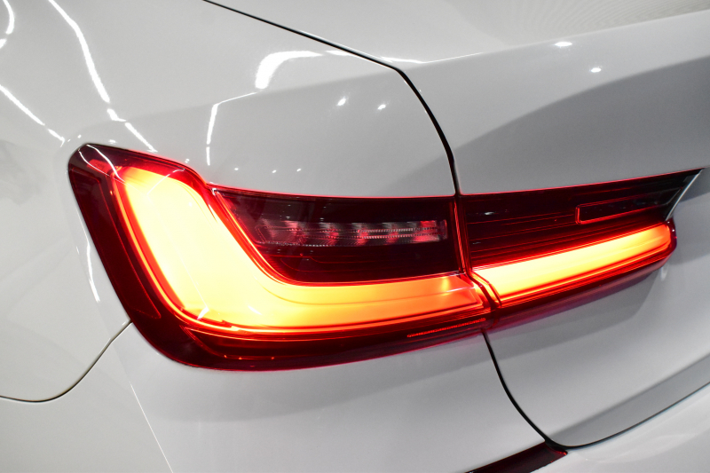 BMW 3シリーズ 330i Mｽﾎﾟｰﾂ 高出力ﾓﾃﾞﾙ ﾌｧｽﾄﾄﾗｯｸ&ｺﾝﾌｫｰﾄ&ﾊｲﾗｲﾝP ﾋｰﾀｰ付黒革 可変Mｻｽ 19AW 全周囲ｶﾒﾗ3ﾋﾞｭｰ ACC LCW Mｽﾎﾟｰﾂﾃﾞﾌ&ﾌﾞﾚｰｷ ﾗｲﾌﾞｺｯｸﾋﾟｯﾄ ｱｯﾌﾟﾙｶｰﾌﾟﾚｲ ｳｯﾄﾞｲﾝﾃﾘｱ 電動ﾄﾗﾝｸ ﾜｲﾔﾚｽ充電 2年保証