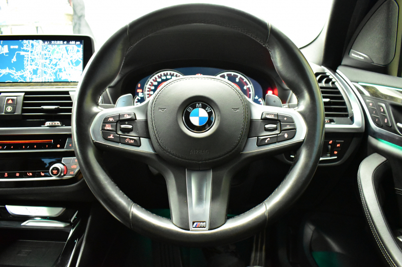 BMW X3 Xﾄﾞﾗｲﾌﾞ20d Mｽﾎﾟｰﾂ ﾊｲﾗｲﾝP ﾊﾟﾉﾗﾏｻﾝﾙｰﾌ 20AW  全席ﾋｰﾀｰ付黒革 ｼﾞｪｽﾁｬｰC付ﾀｯﾁﾊﾟﾈﾙﾅﾋﾞﾌﾙｾｸﾞ全周囲ｶﾒﾗ3Dﾋﾞｭｰ LEDﾍｯﾄﾞﾗｲﾄ 追従ACC HUDLCW ﾊｰﾏﾝｶｰﾄﾞﾝ  電動Rｹﾞｰﾄ ﾜｲﾔﾚｽ充電 2年保証