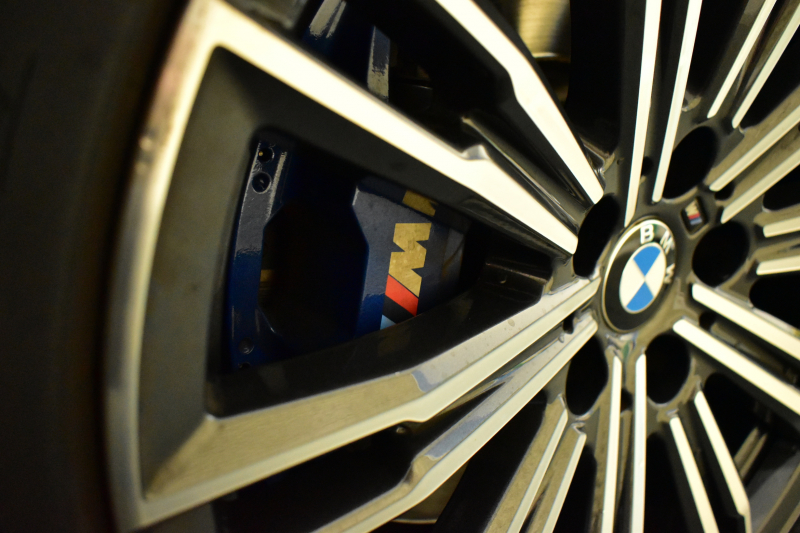 BMW 3シリーズ 330iﾂｰﾘﾝｸﾞ Mｽﾎﾟｰﾂ 高出力 ﾊｲﾗｲﾝ&ｺﾝﾌｫｰﾄP ﾋｰﾀｰ付黒革 LEDﾍｯﾄﾞﾗｲﾄ ACC Mｽﾎﾟｰﾂﾌﾞﾚｰｷ ﾗｲﾌﾞｺｯｸﾋﾟｯﾄ ﾀｯﾁﾊﾟﾈﾙﾅﾋﾞ ｱｯﾌﾟﾙｶｰﾌﾟﾚｲ ﾊﾟｰｷﾝｸﾞｱｼｽﾄﾌﾟﾗｽ 全周囲ｶﾒﾗ 3Dﾋﾞｭｰ 電動Rｹﾞｰﾄ ﾜｲﾔﾚｽ充電 18AW 2年保証