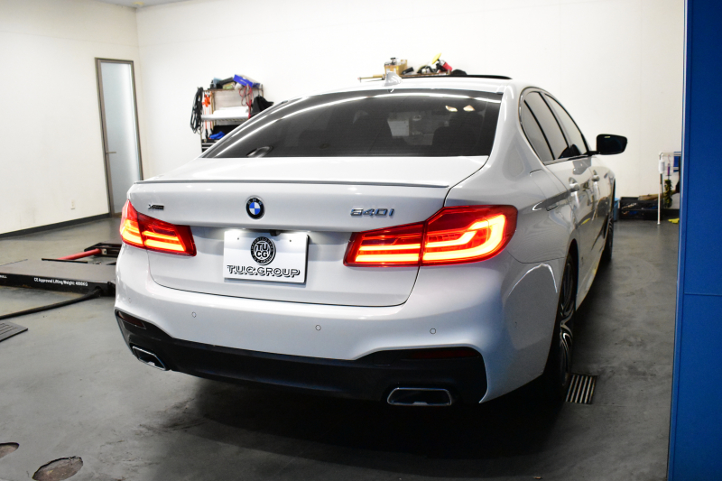 BMW 5シリーズ 540i Xﾄﾞﾗｲﾌﾞ Mｽﾎﾟｰﾂ 4WD ｾﾚｸﾄ&ｺﾝﾌｫｰﾄ&ﾊｲﾗｲﾝP ｻﾝﾙｰﾌ 前席ﾏｯｻｰｼﾞ&ﾍﾞﾝﾁﾚｰﾀｰ&全席ﾋｰﾀｰ付黒革 Mﾊﾟﾌｫｰﾏﾝｽﾊﾟﾜｰ&ｻｳﾝﾄﾞｷｯﾄ&ｽﾎﾟｰﾂﾏﾌﾗｰ 4ｿﾞｰﾝAC ﾊｰﾏﾝｶｰﾄﾞﾝ CPMｽﾄﾗｯﾄﾌﾞﾚｰｽ&ﾛｱﾚｲﾝﾌｫｰｽ individual20AW KW車高調 2年保証