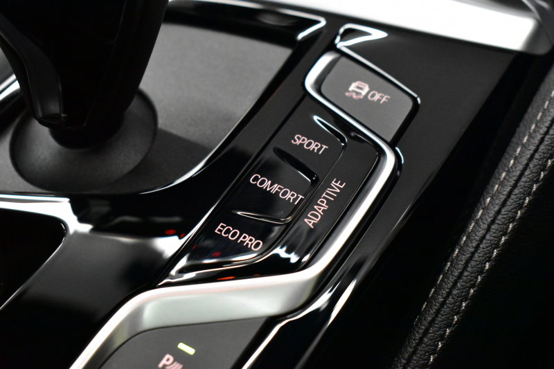 BMW 5シリーズ 540i Xﾄﾞﾗｲﾌﾞ Mｽﾎﾟｰﾂ 4WD ｾﾚｸﾄ&ｺﾝﾌｫｰﾄ&ﾊｲﾗｲﾝP ｻﾝﾙｰﾌ 前席ﾏｯｻｰｼﾞ&ﾍﾞﾝﾁﾚｰﾀｰ&全席ﾋｰﾀｰ付黒革 Mﾊﾟﾌｫｰﾏﾝｽﾊﾟﾜｰ&ｻｳﾝﾄﾞｷｯﾄ&ｽﾎﾟｰﾂﾏﾌﾗｰ 4ｿﾞｰﾝAC ﾊｰﾏﾝｶｰﾄﾞﾝ CPMｽﾄﾗｯﾄﾌﾞﾚｰｽ&ﾛｱﾚｲﾝﾌｫｰｽ individual20AW KW車高調 2年保証