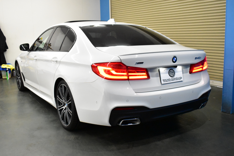 BMW 5シリーズ 540i Xﾄﾞﾗｲﾌﾞ Mｽﾎﾟｰﾂ 4WD ｾﾚｸﾄ&ｺﾝﾌｫｰﾄ&ﾊｲﾗｲﾝP ｻﾝﾙｰﾌ 前席ﾏｯｻｰｼﾞ&ﾍﾞﾝﾁﾚｰﾀｰ&全席ﾋｰﾀｰ付黒革 Mﾊﾟﾌｫｰﾏﾝｽﾊﾟﾜｰ&ｻｳﾝﾄﾞｷｯﾄ&ｽﾎﾟｰﾂﾏﾌﾗｰ 4ｿﾞｰﾝAC ﾊｰﾏﾝｶｰﾄﾞﾝ CPMｽﾄﾗｯﾄﾌﾞﾚｰｽ&ﾛｱﾚｲﾝﾌｫｰｽ individual20AW KW車高調 2年保証
