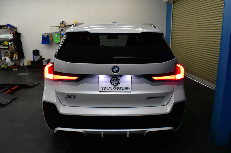 BMW X1 Xﾄﾞﾗｲﾌﾞ20d Mｽﾎﾟｰﾂ ﾏｲﾙﾄﾞﾊｲﾌﾞﾘｯﾄﾞ 7速DCT 4WD 1ｵｰﾅｰ ﾊｲﾗｲﾝ&ﾃｸﾉﾛｼﾞｰP ﾋｰﾀｰ付電動黒革ｱｸﾃｨﾌﾞｼｰﾄ(運転席:ﾏｯｻｰｼﾞ&ﾗﾝﾊﾞｰ) ｶｰﾌﾞﾄﾞﾃﾞｨｽﾌﾟﾚｲ ﾗｲﾌﾞｺｯｸﾋﾟｯﾄ ﾊｰﾏﾝｶｰﾄﾞﾝ ｽﾃｱﾘﾝｸﾞﾋｰﾀｰ ACC HUD 可変Mｻｽ 18AW 2年保証