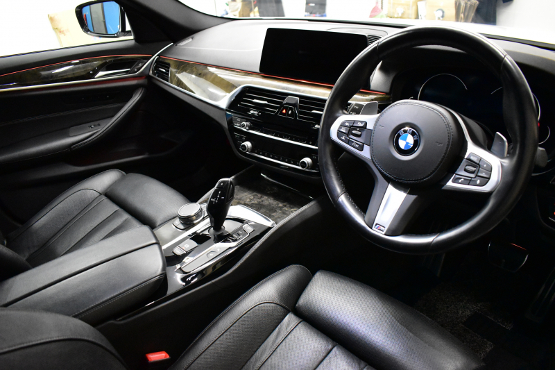 BMW 5シリーズ 540i Mｽﾎﾟｰﾂ 1ｵｰﾅｰ ｻﾝﾙｰﾌ ｲﾉﾍﾞｰｼｮﾝ&ｺﾝﾌｫｰﾄ&ﾊｲﾗｲﾝP 前席ﾏｯｻｰｼﾞ&ﾍﾞﾝﾁ&ｺﾝﾌｫｰﾄ&全席ﾋｰﾀｰ付黒革 ｿﾌﾄｸﾛｰｽﾞﾄﾞｱ HUD 可変ｻｽ Mｽﾎﾟｰﾂﾌﾞﾚｰｷ ACｼｭﾆｯﾂｧｰﾀﾞｳﾝｻｽ LEDﾍｯﾄﾞﾗｲﾄ 液晶ﾒｰﾀｰ ACC LCW ﾀｯﾁﾊﾟﾈﾙﾅﾋﾞ全周ｶﾒ 2年保証