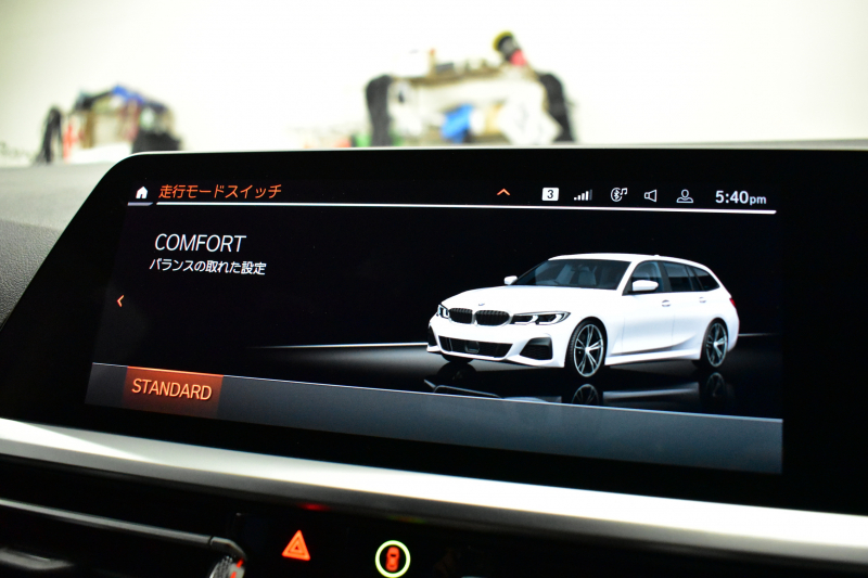 BMW 3シリーズ 320d Xﾄﾞﾗｲﾌﾞ ﾂｰﾘﾝｸﾞ Mｽﾎﾟｰﾂ 4WD ｲﾉﾍﾞｰｼｮﾝ&ﾊｲﾗｲﾝ&ｻｳﾝﾄﾞP ﾋｰﾀｰ付黒革 ﾚｰｻﾞｰLED ﾊｰﾏﾝｶｰﾄﾞﾝ ACC HUD ｼﾞｪｽﾁｬｰC付ﾀｯﾁﾊﾟﾈﾙﾅﾋﾞ ﾗｲﾌﾞｺｯｸﾋﾟｯﾄ 全周囲ｶﾒﾗ ｱｯﾌﾟﾙｶｰﾌﾟﾚｲ ﾌﾙｾｸﾞ ｳｯﾄﾞｲﾝﾃﾘｱ  2年保証