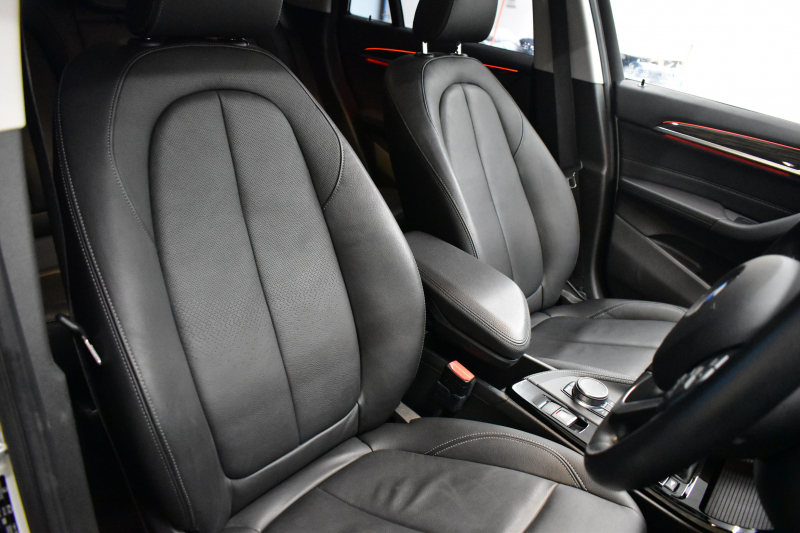 BMW X1 Xﾄﾞﾗｲﾌﾞ18d xﾗｲﾝ 中期ﾓﾃﾞﾙ 4WD ﾋｰﾀｰ付電動黒革 ｱﾄﾞﾊﾞﾝｽﾄﾞｱｸﾃｨﾌﾞｾｰﾌﾃｨ&ｺﾝﾌｫｰﾄ&ﾊｲﾗｲﾝP 追従ACC HUD 18AW  LEDﾍｯﾄﾞﾗｲﾄ ﾀｯﾁﾊﾟﾈﾙHDDﾅﾋﾞBｶﾒﾗ 前後PDC  衝突軽減B 車線逸脱&歩行者警告 電動Rｹﾞｰﾄ 2年保証