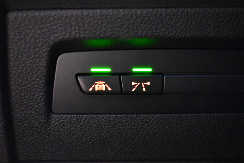 BMW 2シリーズ 220i ｶﾌﾞﾘｵﾚ Mｽﾎﾟｰﾂ LCI後期  1ｵｰﾅｰ 追従ACC  ﾍｷｻｺﾞﾅﾙLEDﾍｯﾄﾞﾗｲﾄ ﾋｰﾀｰ付黒革 ｵﾌﾟｼｮﾝ18AW NEWﾃﾞｻﾞｲﾝﾒｰﾀｰﾊﾟﾈﾙ 衝突軽減ﾌﾞﾚｰｷ 車線逸脱&歩行者警告 ﾀｯﾁﾊﾟﾈﾙHDDﾅﾋﾞ 前後PDC Bｶﾒﾗ Pｱｼｽﾄ 2年保証