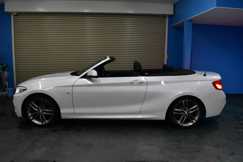 BMW 2シリーズ 220i ｶﾌﾞﾘｵﾚ Mｽﾎﾟｰﾂ LCI後期  1ｵｰﾅｰ 追従ACC  ﾍｷｻｺﾞﾅﾙLEDﾍｯﾄﾞﾗｲﾄ ﾋｰﾀｰ付黒革 ｵﾌﾟｼｮﾝ18AW NEWﾃﾞｻﾞｲﾝﾒｰﾀｰﾊﾟﾈﾙ 衝突軽減ﾌﾞﾚｰｷ 車線逸脱&歩行者警告 ﾀｯﾁﾊﾟﾈﾙHDDﾅﾋﾞ 前後PDC Bｶﾒﾗ Pｱｼｽﾄ 2年保証