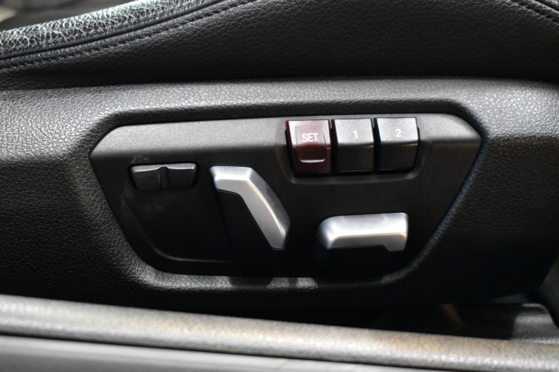 BMW 2シリーズ 220i ｶﾌﾞﾘｵﾚ Mｽﾎﾟｰﾂ LCI後期  1ｵｰﾅｰ 追従ACC  ﾍｷｻｺﾞﾅﾙLEDﾍｯﾄﾞﾗｲﾄ ﾋｰﾀｰ付黒革 ｵﾌﾟｼｮﾝ18AW NEWﾃﾞｻﾞｲﾝﾒｰﾀｰﾊﾟﾈﾙ 衝突軽減ﾌﾞﾚｰｷ 車線逸脱&歩行者警告 ﾀｯﾁﾊﾟﾈﾙHDDﾅﾋﾞ 前後PDC Bｶﾒﾗ Pｱｼｽﾄ 2年保証