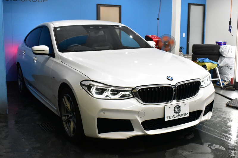 BMW 6シリーズ 630iｸﾞﾗﾝﾂｰﾘｽﾓ Mｽﾎﾟｰﾂ 全席ﾋｰﾀｰ付ﾌﾞﾗｯｸﾚｻﾞｰ 有償ｶﾗｰ｢ﾐﾈﾗﾙﾎﾜｲﾄ･ﾊﾟｰﾙ｣ ｱﾀﾞﾌﾟﾃｨﾌﾞLEDﾍｯﾄﾞﾗｲﾄ 追従ACC HUD Mｽﾎﾟｰﾂﾌﾞﾚｰｷ 19AW 衝突軽減B 車線変更&逸脱&歩行者警告 全周囲ｶﾒﾗ3Dﾋﾞｭｰ 電動Rｹﾞｰﾄ 2年保証