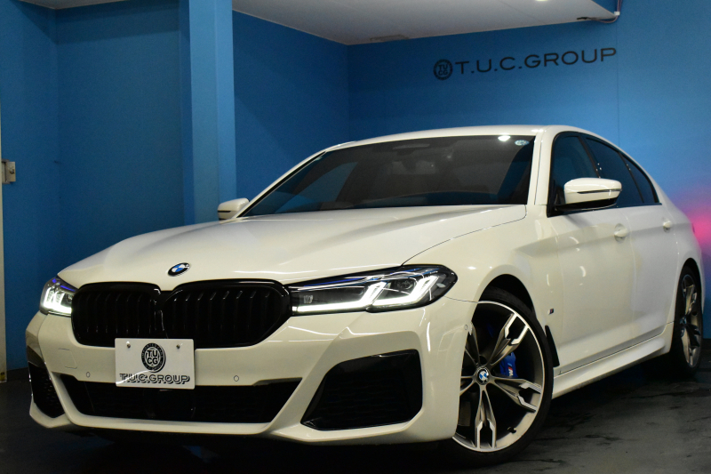 BMW 5シリーズ M550i xdrive Mｽﾎﾟｰﾂ V型8気筒 530馬力 LCI後期 1ｵｰﾅｰ 4WD 全席ﾋｰﾀｰ付茶革 ﾚｰｻﾞｰLED Mﾊｲｸﾞﾛｽ･ｴｸｽﾃﾘｱ 可変Mｻｽ Mｽﾎﾟｰﾂﾌﾞﾚｰｷ&ﾃﾞﾌ ﾗｲﾌﾞｺｸﾋﾟｯﾄ ACC HUD ﾊｰﾏﾝｶｰﾄﾞﾝ 4ｿﾞｰﾝAC 電動ﾄﾗﾝｸ 全周囲ｶﾒﾗ ﾌﾙｾｸﾞ 20AW 2年保証