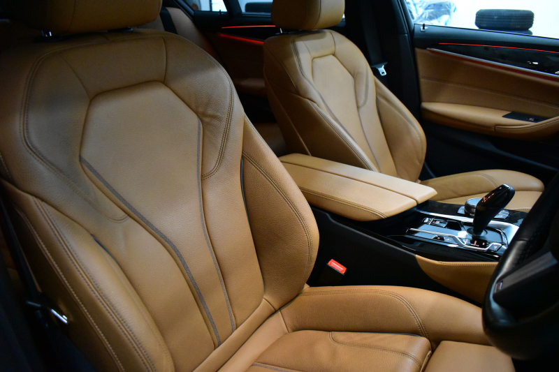 BMW 5シリーズ M550i xdrive Mｽﾎﾟｰﾂ V型8気筒 530馬力 LCI後期 1ｵｰﾅｰ 4WD 全席ﾋｰﾀｰ付茶革 ﾚｰｻﾞｰLED Mﾊｲｸﾞﾛｽ･ｴｸｽﾃﾘｱ 可変Mｻｽ Mｽﾎﾟｰﾂﾌﾞﾚｰｷ&ﾃﾞﾌ ﾗｲﾌﾞｺｸﾋﾟｯﾄ ACC HUD ﾊｰﾏﾝｶｰﾄﾞﾝ 4ｿﾞｰﾝAC 電動ﾄﾗﾝｸ 全周囲ｶﾒﾗ ﾌﾙｾｸﾞ 20AW 2年保証