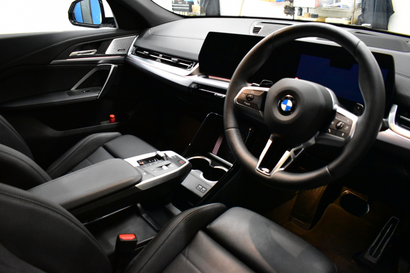 BMW X2 Xﾄﾞﾗｲﾌﾞ20i Mｽﾎﾟｰﾂ 新車保証R9年8月迄 7速DCT 4WD 1ｵｰﾅｰ ﾊｲﾗｲﾝP ﾋｰﾀｰ付電動黒革ｱｸﾃｨﾌﾞｼｰﾄ ｱｲｺﾆｯｸｸﾞﾛｰ ｶｰﾌﾞﾄﾞﾃﾞｨｽﾌﾟﾚｲ ﾗｲﾌﾞｺｯｸﾋﾟｯﾄ ﾊｰﾏﾝｶｰﾄﾞﾝ ｽﾃｱﾘﾝｸﾞﾋｰﾀｰ  ｱﾀﾞﾌﾟﾃｨﾌﾞLEDﾗｲﾄ ACC HUD 可変Mｻｽ 20AW 2年保証