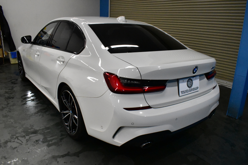 BMW 3シリーズ 320i Mｽﾎﾟｰﾂ ﾃﾞﾋﾞｭｰ&ｺﾝﾌｫｰﾄP ﾋｰﾀｰ付黒革 社外ﾌﾙｾｸﾞ 追従ACC  HUD  LCW 19AW 衝突軽減B 車線逸脱&歩行者警告 ﾗｲﾌﾞｺｯｸﾋﾟｯﾄ ｱｯﾌﾟﾙｶｰﾌﾟﾚｲ Bｶﾒﾗ 電動ﾄﾗﾝｸ ﾜｲﾔﾚｽ充電  ｳｯﾄﾞｲﾝﾃﾘｱ 2年保証