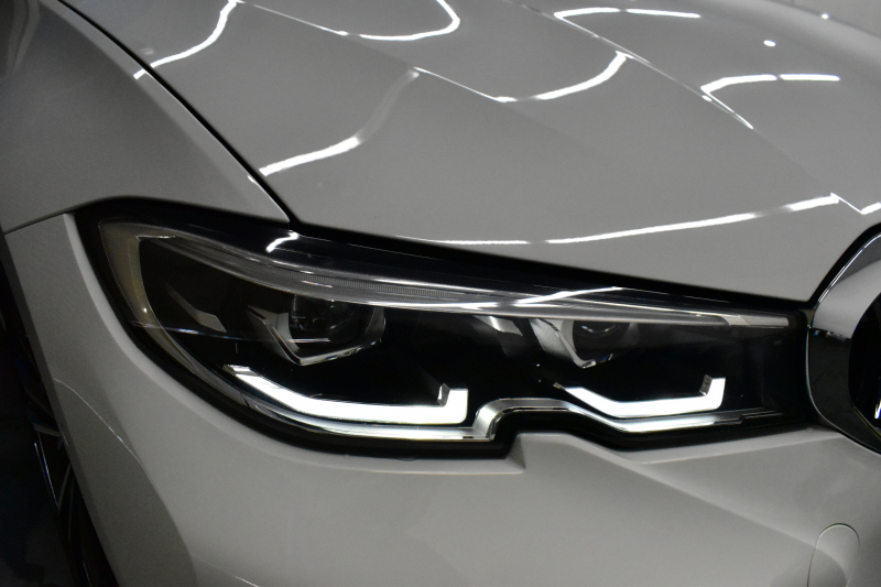 BMW 3シリーズ 320i Mｽﾎﾟｰﾂ ﾃﾞﾋﾞｭｰ&ｺﾝﾌｫｰﾄP ﾋｰﾀｰ付黒革 社外ﾌﾙｾｸﾞ 追従ACC  HUD  LCW 19AW 衝突軽減B 車線逸脱&歩行者警告 ﾗｲﾌﾞｺｯｸﾋﾟｯﾄ ｱｯﾌﾟﾙｶｰﾌﾟﾚｲ Bｶﾒﾗ 電動ﾄﾗﾝｸ ﾜｲﾔﾚｽ充電  ｳｯﾄﾞｲﾝﾃﾘｱ 2年保証