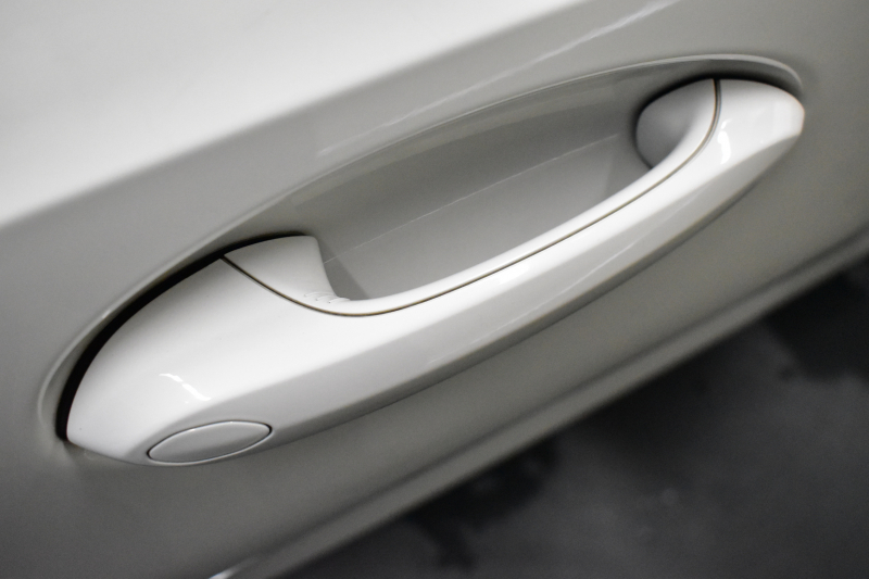 BMW 3シリーズ 320i Mｽﾎﾟｰﾂ ﾃﾞﾋﾞｭｰ&ｺﾝﾌｫｰﾄP ﾋｰﾀｰ付黒革 社外ﾌﾙｾｸﾞ 追従ACC  HUD  LCW 19AW 衝突軽減B 車線逸脱&歩行者警告 ﾗｲﾌﾞｺｯｸﾋﾟｯﾄ ｱｯﾌﾟﾙｶｰﾌﾟﾚｲ Bｶﾒﾗ 電動ﾄﾗﾝｸ ﾜｲﾔﾚｽ充電  ｳｯﾄﾞｲﾝﾃﾘｱ 2年保証