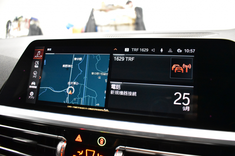 BMW 3シリーズ 320i Mｽﾎﾟｰﾂ ﾃﾞﾋﾞｭｰ&ｺﾝﾌｫｰﾄP ﾋｰﾀｰ付黒革 社外ﾌﾙｾｸﾞ 追従ACC  HUD  LCW 19AW 衝突軽減B 車線逸脱&歩行者警告 ﾗｲﾌﾞｺｯｸﾋﾟｯﾄ ｱｯﾌﾟﾙｶｰﾌﾟﾚｲ Bｶﾒﾗ 電動ﾄﾗﾝｸ ﾜｲﾔﾚｽ充電  ｳｯﾄﾞｲﾝﾃﾘｱ 2年保証