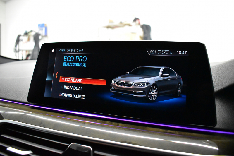 BMW 5シリーズ 530i Mｽﾎﾟｰﾂ 型式変更後ﾓﾃﾞﾙ「JR20」高出力ﾓﾃﾞﾙ ﾊｲﾗｲﾝP 全席ﾋｰﾀｰ付黒革 M550i用20AW 追従ACC HUD ｻﾃﾝｱﾙﾐﾓｰﾙ ｱﾀﾞﾌﾟﾃｨﾌﾞLEDﾗｲﾄ Mｽﾎﾟｰﾂﾌﾞﾚｰｷ ﾀｯﾁﾊﾟﾈﾙHDDﾅﾋﾞ 全周囲ｶﾒﾗ3Dﾋﾞｭｰ Pｱｼｽﾄ 電動ﾄﾗﾝｸ 2年保証