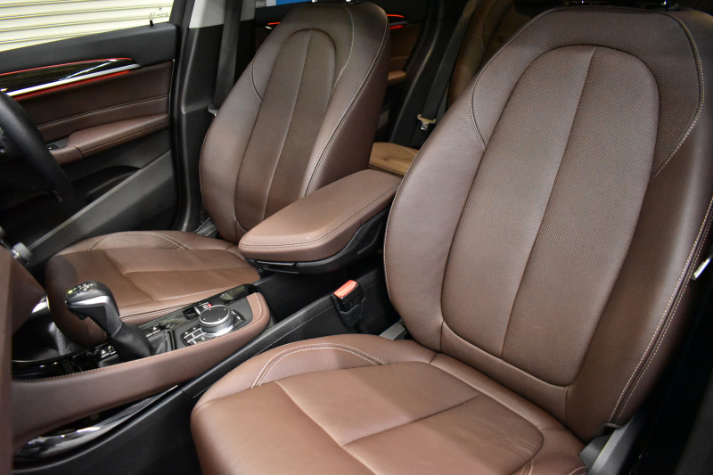 BMW X1 Xﾄﾞﾗｲﾌﾞ18d xﾗｲﾝ 中期ﾓﾃﾞﾙ 4WD 有償ｶﾗｰ｢ﾐﾈﾗﾙﾎﾜｲﾄ･ﾊﾟｰﾙ｣ ﾋｰﾀｰ付茶革 ﾊﾟﾉﾗﾏｻﾝR ｺﾝﾌｫｰﾄ&ﾊｲﾗｲﾝP 追従ACC HUD 18AW NEWﾃﾞｻﾞｲﾝﾒｰﾀｰ LEDﾍｯﾄﾞﾗｲﾄ ﾀｯﾁﾊﾟﾈﾙHDDﾅﾋﾞBｶﾒﾗ 前後PDC  衝突軽減B 電動Rｹﾞｰﾄ ｽﾏｰﾄｷｰ 2年保証