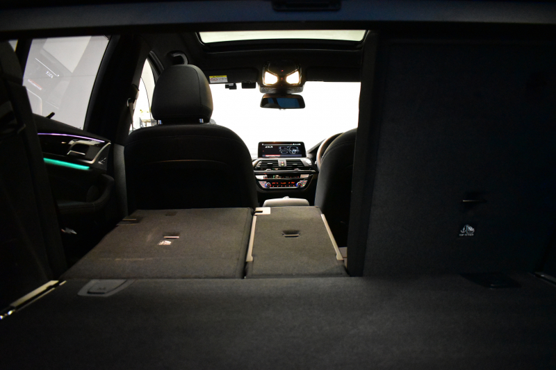 BMW X3 Xﾄﾞﾗｲﾌﾞ20d Mｽﾎﾟｰﾂ ｾﾚｸﾄ&ﾊｲﾗｲﾝP ﾊﾟﾉﾗﾏｻﾝR 型式変更後ﾓﾃﾞﾙ（UZ20） ﾗｲﾌﾞｺｯｸﾋﾟｯﾄ  20AW 前席ﾍﾞﾝﾁﾚｰｼｮﾝ LEDﾍｯﾄﾞﾗｲﾄ 追従ACC HUD 全席ﾋｰﾀｰ付黒革 ﾊｰﾏﾝｶｰﾄﾞﾝ ﾀｯﾁﾊﾟﾈﾙﾅﾋﾞﾌﾙｾｸﾞ全周囲ｶﾒﾗ3Dﾋﾞｭｰ ﾜｲﾔﾚｽ充電 1ｵｰﾅｰ  2年保証