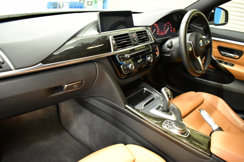 BMW 4シリーズ 420iｸﾞﾗﾝｸｰﾍﾟ Mｽﾎﾟｰﾂ LCI後期 ﾋｰﾀｰ付茶革 追従ACC 液晶ﾒｰﾀｰ ﾍｷｻｺﾞﾅﾙLEDﾍｯﾄﾞﾗｲﾄ&ﾃｰﾙ ﾌﾞﾗｯｸｷﾄﾞﾆｰｸﾞﾘﾙ 車線変更&逸脱&歩行者警告 衝突軽減B ﾀｯﾁﾊﾟﾈﾙ付iﾄﾞﾗｲﾌﾞHDDﾅﾋﾞBｶﾒﾗ 電動ﾘｱｹﾞｰﾄ 18AW 2年保証