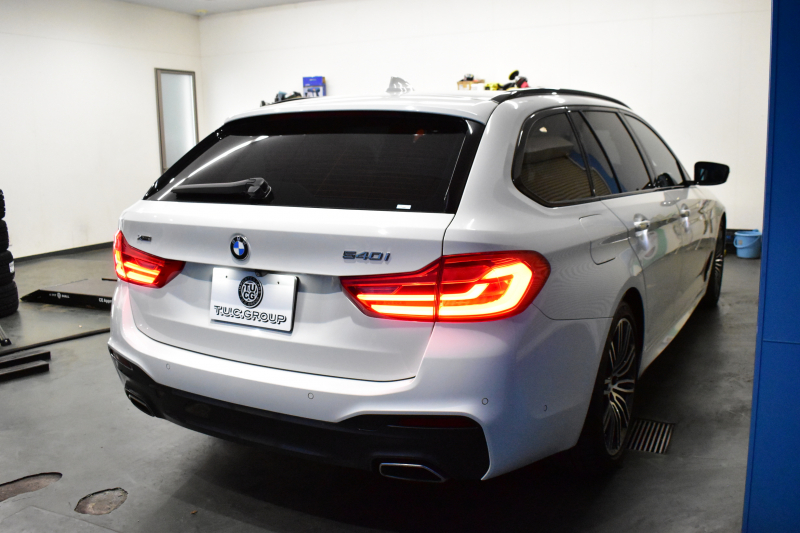 BMW 5シリーズ 540i XﾄﾞﾗｲﾌﾞﾂｰﾘﾝｸﾞMｽﾎﾟｰﾂ 4WD 1ｵｰﾅｰ ﾃﾞﾋﾞｭｰ&ﾊｲﾗｲﾝP 全席ﾋｰﾀｰ付ﾌﾞﾗｯｸﾚｻﾞｰ ｿﾌﾄｸﾛｰｽﾞﾄﾞｱ HUD Mｽﾎﾟｰﾂﾌﾞﾚｰｷ 可変ｻｽ LEDﾍｯﾄﾞﾗｲﾄ ｼﾞｪｽﾁｬｰC付ﾀｯﾁﾊﾟﾈﾙﾅﾋﾞ 液晶ﾒｰﾀｰ ACC LCW 全周囲ｶﾒﾗ ﾌﾙｾｸﾞ 2年保証