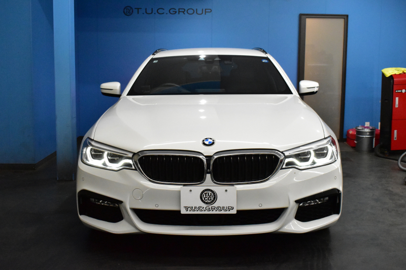 BMW 5シリーズ 540i XﾄﾞﾗｲﾌﾞﾂｰﾘﾝｸﾞMｽﾎﾟｰﾂ 4WD 1ｵｰﾅｰ ﾃﾞﾋﾞｭｰ&ﾊｲﾗｲﾝP 全席ﾋｰﾀｰ付ﾌﾞﾗｯｸﾚｻﾞｰ ｿﾌﾄｸﾛｰｽﾞﾄﾞｱ HUD Mｽﾎﾟｰﾂﾌﾞﾚｰｷ 可変ｻｽ LEDﾍｯﾄﾞﾗｲﾄ ｼﾞｪｽﾁｬｰC付ﾀｯﾁﾊﾟﾈﾙﾅﾋﾞ 液晶ﾒｰﾀｰ ACC LCW 全周囲ｶﾒﾗ ﾌﾙｾｸﾞ 2年保証