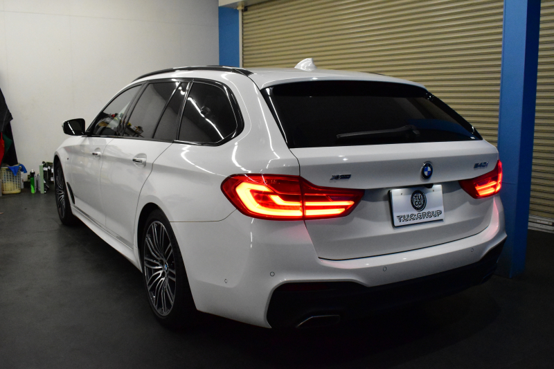 BMW 5シリーズ 540i XﾄﾞﾗｲﾌﾞﾂｰﾘﾝｸﾞMｽﾎﾟｰﾂ 4WD 1ｵｰﾅｰ ﾃﾞﾋﾞｭｰ&ﾊｲﾗｲﾝP 全席ﾋｰﾀｰ付ﾌﾞﾗｯｸﾚｻﾞｰ ｿﾌﾄｸﾛｰｽﾞﾄﾞｱ HUD Mｽﾎﾟｰﾂﾌﾞﾚｰｷ 可変ｻｽ LEDﾍｯﾄﾞﾗｲﾄ ｼﾞｪｽﾁｬｰC付ﾀｯﾁﾊﾟﾈﾙﾅﾋﾞ 液晶ﾒｰﾀｰ ACC LCW 全周囲ｶﾒﾗ ﾌﾙｾｸﾞ 2年保証