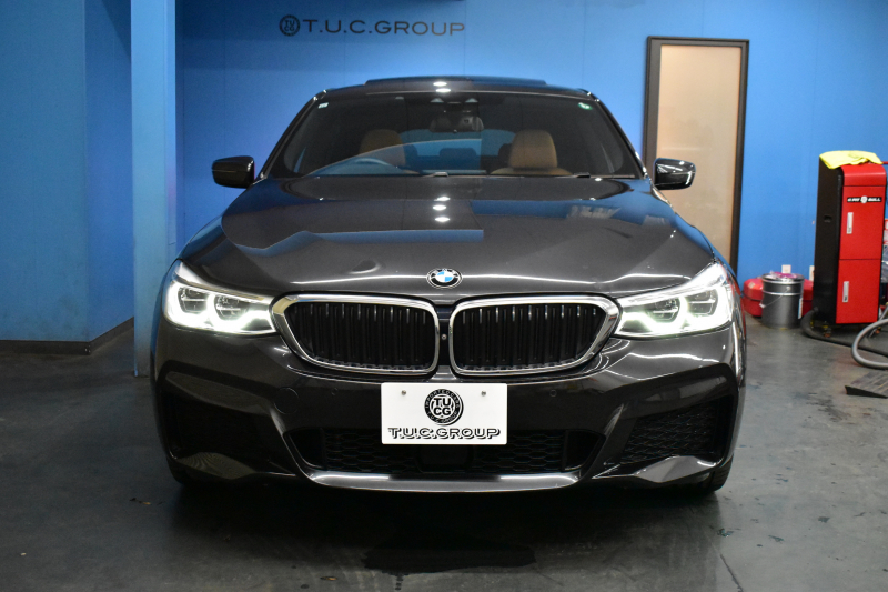 BMW 6シリーズ 640iｸﾞﾗﾝﾂｰﾘｽﾓ XﾄﾞﾗｲﾌﾞMｽﾎﾟｰﾂ ﾃﾞﾋﾞｭｰED 40台限定車 1ｵｰﾅｰ 4WD 専用外装色｢ｿﾌｨｽﾄｸﾞﾚｰ･M｣ Bowers&Wilkinsｻｳﾝﾄﾞ ﾊﾟﾉﾗﾏｻﾝR Fﾍﾞﾝﾁﾚｰｼｮﾝ付ﾋｰﾀｰ付茶革ｺﾝﾌｫｰﾄｼｰﾄ 後席ﾓﾆﾀｰ ｿﾌﾄｸﾛｰｽﾞﾄﾞｱ 4ｿﾞｰﾝAC ACC HUD 2年保証