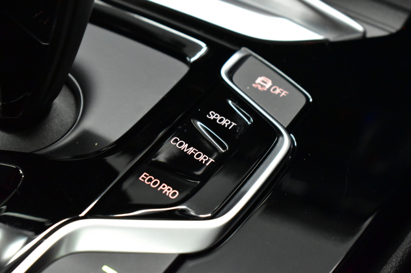 BMW X3 M40d 4WD ｾﾚｸﾄ&ﾊｲﾗｲﾝP 326馬力 ﾊﾟﾉﾗﾏｻﾝR Individualｴｸｽﾃﾝﾄﾞﾚｻﾞｰﾒﾘﾉ全席ﾋｰﾀｰ付赤黒革 ﾊｰﾏﾝｶｰﾄﾞﾝ 21AW 追従ACC HUD Mｽﾎﾟｰﾂﾌﾞﾚｰｷ&ﾃﾞﾌ ﾀｯﾁﾊﾟﾈﾙﾅﾋﾞ ﾌﾙｾｸﾞ 全周囲ｶﾒﾗ3Dﾋﾞｭｰ ｱﾀﾞﾌﾟﾃｨﾌﾞLEDﾍｯﾄﾞﾗｲﾄ 2年保証