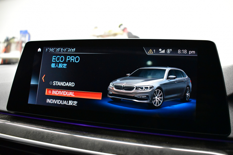 BMW 5シリーズ 530iﾂｰﾘﾝｸﾞ Mｽﾎﾟｰﾂ 型式変更後(JT20) ｾﾚｸﾄP 全面液晶ﾒｰﾀｰ ﾊﾟﾉﾗﾏｻﾝﾙｰﾌ ﾊｰﾏﾝｶｰﾄﾞﾝ LEDﾍｯﾄﾞﾗｲﾄ 全席ﾋｰﾀｰ付黒革 追従ACC HUD ﾀｯﾁﾊﾟﾈﾙHDDﾅﾋﾞ 全周囲ｶﾒﾗ3Dﾋﾞｭｰ Pｱｼｽﾄ 車線変更&逸脱&歩行者警告 衝突軽減B 19AW 電動Rｹﾞｰﾄ 社外ﾜｲﾔﾚｽ充電 2年保証