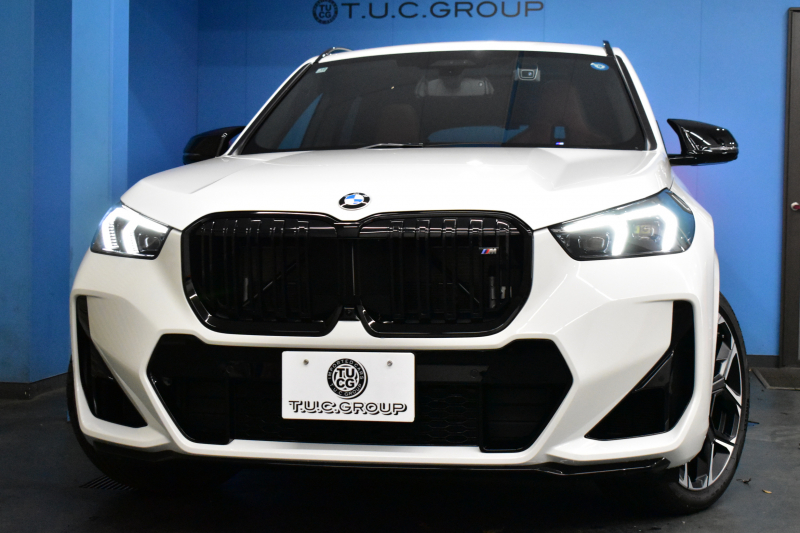 BMW X1 M35i Xﾄﾞﾗｲﾌﾞ 新車保証R10年10月30日迄 7速DCT 4WD 1ｵｰﾅｰ ﾊﾟﾉﾗﾏｻﾝR ﾋｰﾀｰ付電動赤黒ｳﾞｪｶﾞﾝｻﾞｱｸﾃｨﾌﾞｼｰﾄ 20AW Mｽﾎﾟｰﾂﾌﾞﾚｰｷ(ﾚｯﾄﾞ) ｶｰﾌﾞﾄﾞﾃﾞｨｽﾌﾟﾚｲ ﾗｲﾌﾞｺｯｸﾋﾟｯﾄ ﾊｰﾏﾝｶｰﾄﾞﾝ ｽﾃｱﾘﾝｸﾞﾋｰﾀｰ ACC HUD 可変Mｻｽ 2年保証