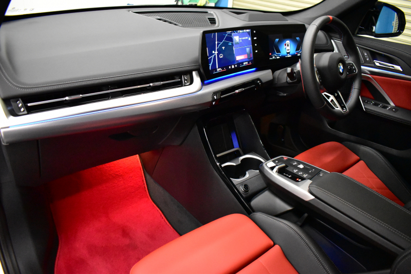 BMW X1 M35i Xﾄﾞﾗｲﾌﾞ 新車保証R10年10月30日迄 7速DCT 4WD 1ｵｰﾅｰ ﾊﾟﾉﾗﾏｻﾝR ﾋｰﾀｰ付電動赤黒ｳﾞｪｶﾞﾝｻﾞｱｸﾃｨﾌﾞｼｰﾄ 20AW Mｽﾎﾟｰﾂﾌﾞﾚｰｷ(ﾚｯﾄﾞ) ｶｰﾌﾞﾄﾞﾃﾞｨｽﾌﾟﾚｲ ﾗｲﾌﾞｺｯｸﾋﾟｯﾄ ﾊｰﾏﾝｶｰﾄﾞﾝ ｽﾃｱﾘﾝｸﾞﾋｰﾀｰ ACC HUD 可変Mｻｽ 2年保証