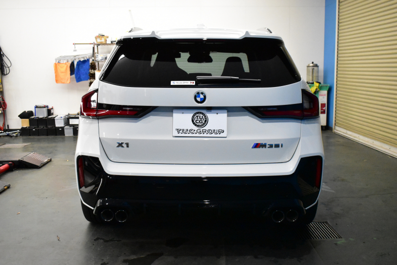 BMW X1 M35i Xﾄﾞﾗｲﾌﾞ 新車保証R10年10月30日迄 7速DCT 4WD 1ｵｰﾅｰ ﾊﾟﾉﾗﾏｻﾝR ﾋｰﾀｰ付電動赤黒ｳﾞｪｶﾞﾝｻﾞｱｸﾃｨﾌﾞｼｰﾄ 20AW Mｽﾎﾟｰﾂﾌﾞﾚｰｷ(ﾚｯﾄﾞ) ｶｰﾌﾞﾄﾞﾃﾞｨｽﾌﾟﾚｲ ﾗｲﾌﾞｺｯｸﾋﾟｯﾄ ﾊｰﾏﾝｶｰﾄﾞﾝ ｽﾃｱﾘﾝｸﾞﾋｰﾀｰ ACC HUD 可変Mｻｽ 2年保証