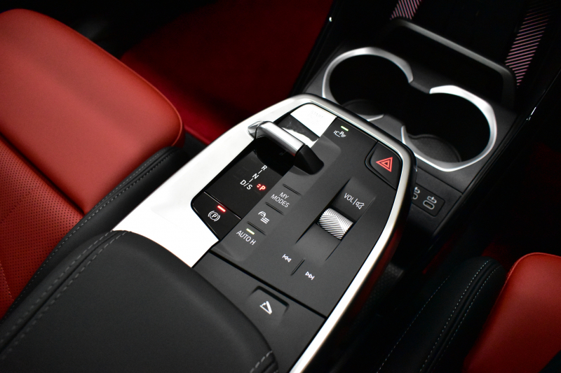 BMW X1 M35i Xﾄﾞﾗｲﾌﾞ 新車保証R10年10月30日迄 7速DCT 4WD 1ｵｰﾅｰ ﾊﾟﾉﾗﾏｻﾝR ﾋｰﾀｰ付電動赤黒ｳﾞｪｶﾞﾝｻﾞｱｸﾃｨﾌﾞｼｰﾄ 20AW Mｽﾎﾟｰﾂﾌﾞﾚｰｷ(ﾚｯﾄﾞ) ｶｰﾌﾞﾄﾞﾃﾞｨｽﾌﾟﾚｲ ﾗｲﾌﾞｺｯｸﾋﾟｯﾄ ﾊｰﾏﾝｶｰﾄﾞﾝ ｽﾃｱﾘﾝｸﾞﾋｰﾀｰ ACC HUD 可変Mｻｽ 2年保証
