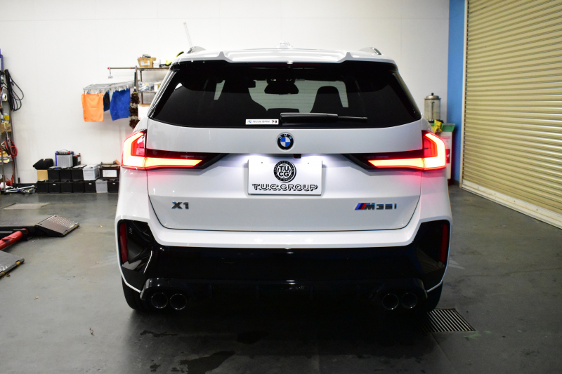 BMW X1 M35i Xﾄﾞﾗｲﾌﾞ 新車保証R10年10月30日迄 7速DCT 4WD 1ｵｰﾅｰ ﾊﾟﾉﾗﾏｻﾝR ﾋｰﾀｰ付電動赤黒ｳﾞｪｶﾞﾝｻﾞｱｸﾃｨﾌﾞｼｰﾄ 20AW Mｽﾎﾟｰﾂﾌﾞﾚｰｷ(ﾚｯﾄﾞ) ｶｰﾌﾞﾄﾞﾃﾞｨｽﾌﾟﾚｲ ﾗｲﾌﾞｺｯｸﾋﾟｯﾄ ﾊｰﾏﾝｶｰﾄﾞﾝ ｽﾃｱﾘﾝｸﾞﾋｰﾀｰ ACC HUD 可変Mｻｽ 2年保証