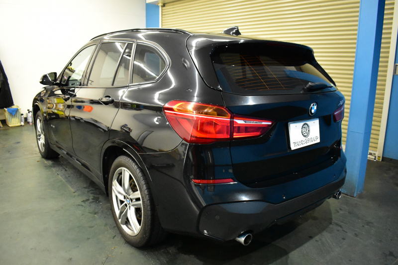 BMW X1 Xdrive25i  Mｽﾎﾟｰﾂ 中期 4WD 高出力 希少ｶﾞｿﾘﾝｴﾝｼﾞﾝ  ｺﾝﾌｫｰﾄP 追従ACC ﾋｰﾀｰ付電動ﾌﾞﾗｯｸﾚｻﾞｰ LEDﾍｯﾄﾞﾗｲﾄ ﾀｯﾁﾊﾟﾈﾙHDDﾅﾋﾞBｶﾒﾗ Pｱｼｽﾄ 衝突軽減B 車線逸脱&歩行者警告 電動Rｹﾞｰﾄ 18AW 2年保証